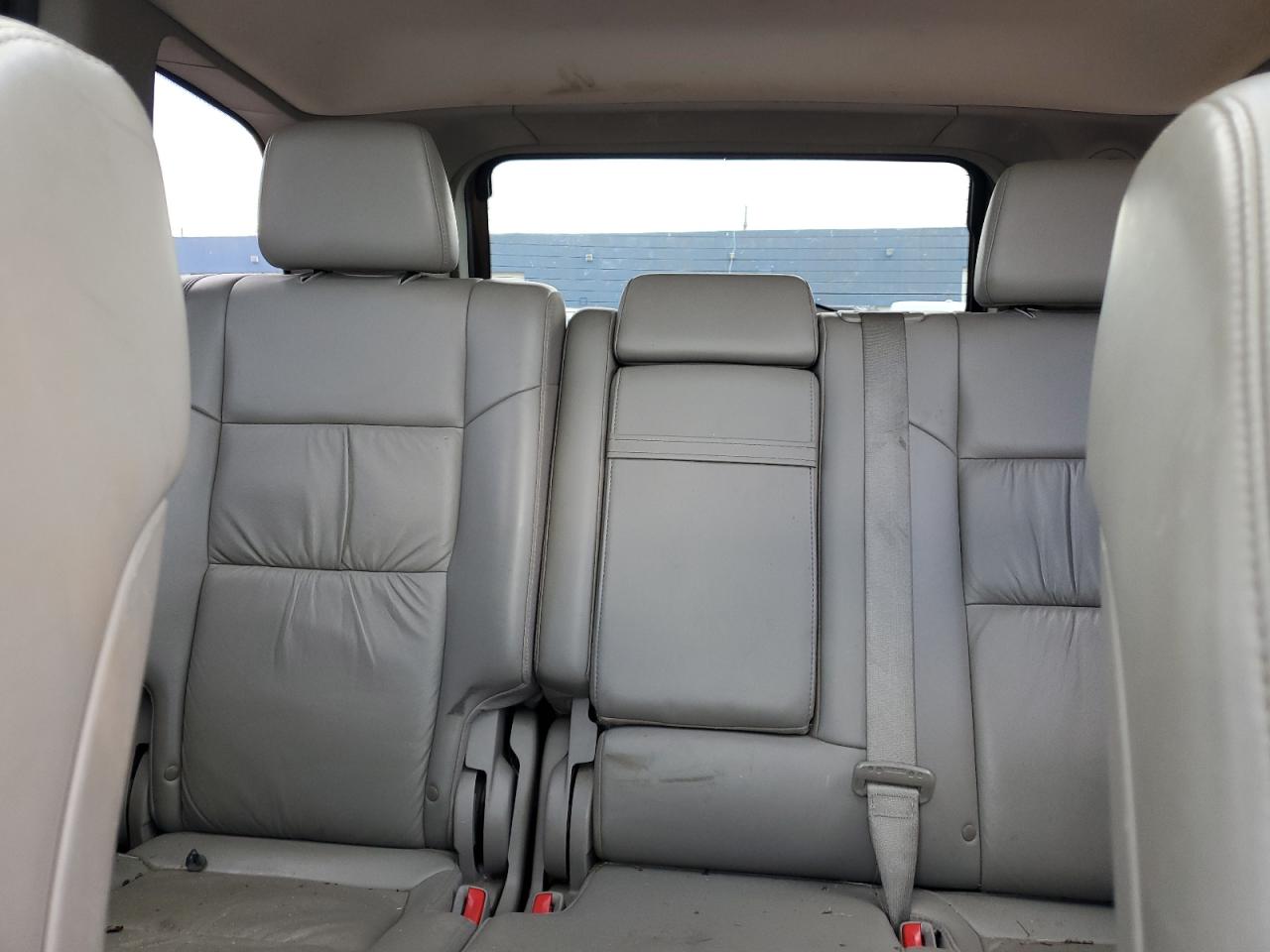 1J4RR4GG1BC523188 2011 Jeep Grand Cherokee Laredo