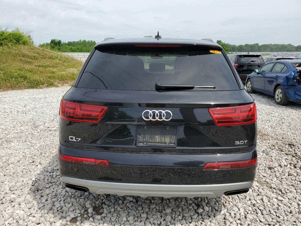 WA1LAAF70HD025600 2017 Audi Q7 Premium Plus