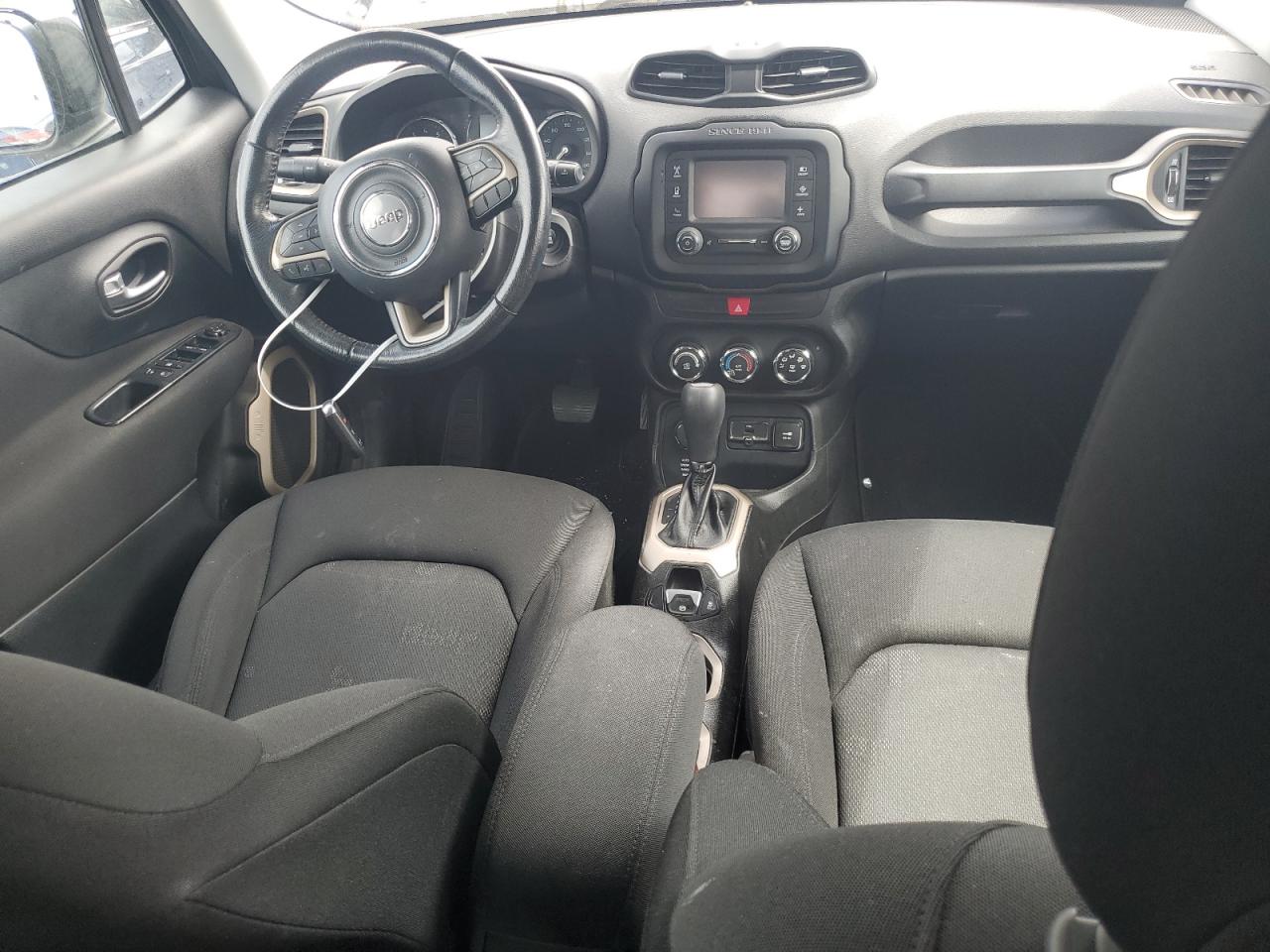 ZACCJBBT3GPC62743 2016 Jeep Renegade Latitude