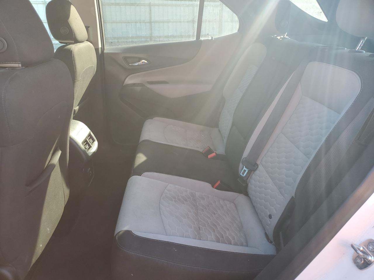 3GNAXKEV5KS565329 2019 Chevrolet Equinox Lt