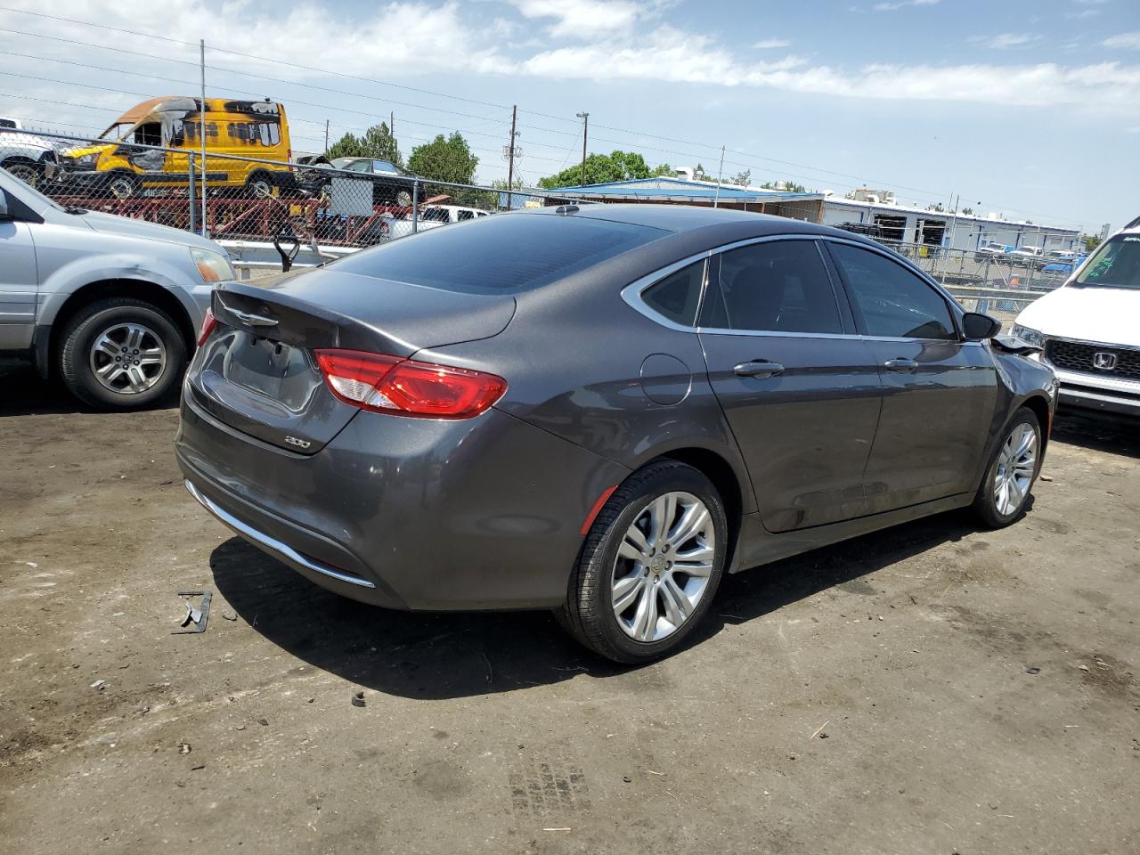 2015 Chrysler 200 Limited vin: 1C3CCCAB9FN555177