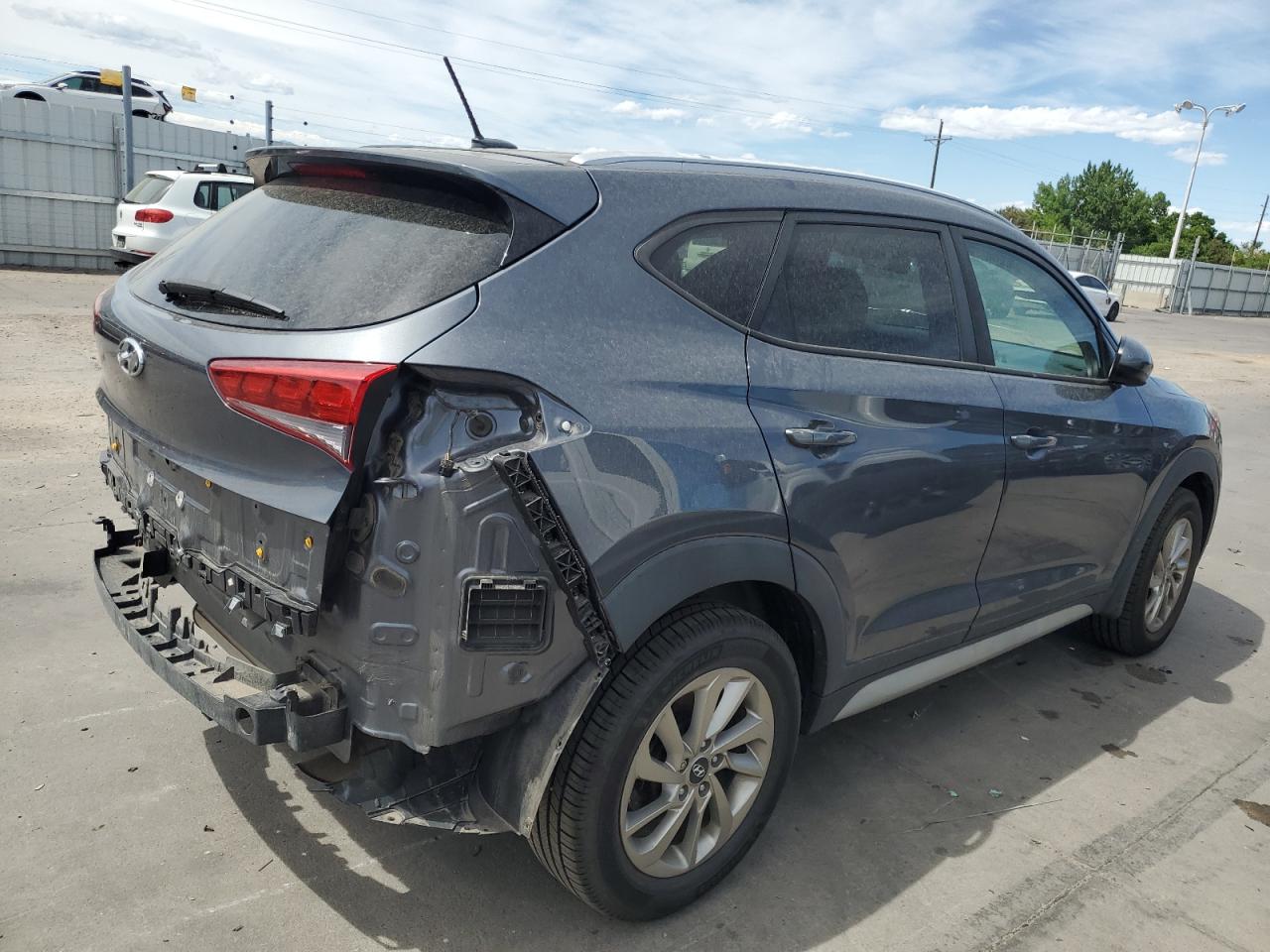 KM8J3CA40HU499302 2017 Hyundai Tucson Limited