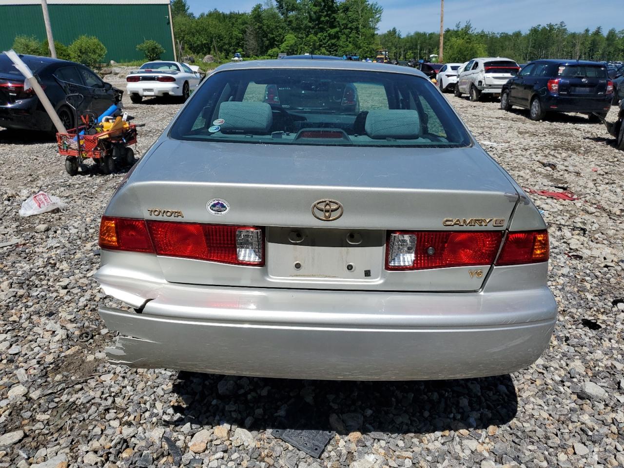 4T1BF22K9YU102849 2000 Toyota Camry Le