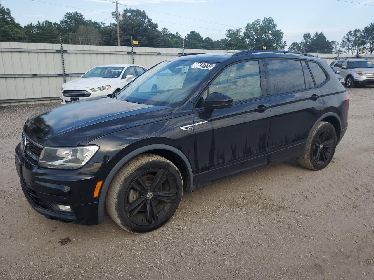 3VV3B7AX1KM091843 2019 Volkswagen Tiguan Se