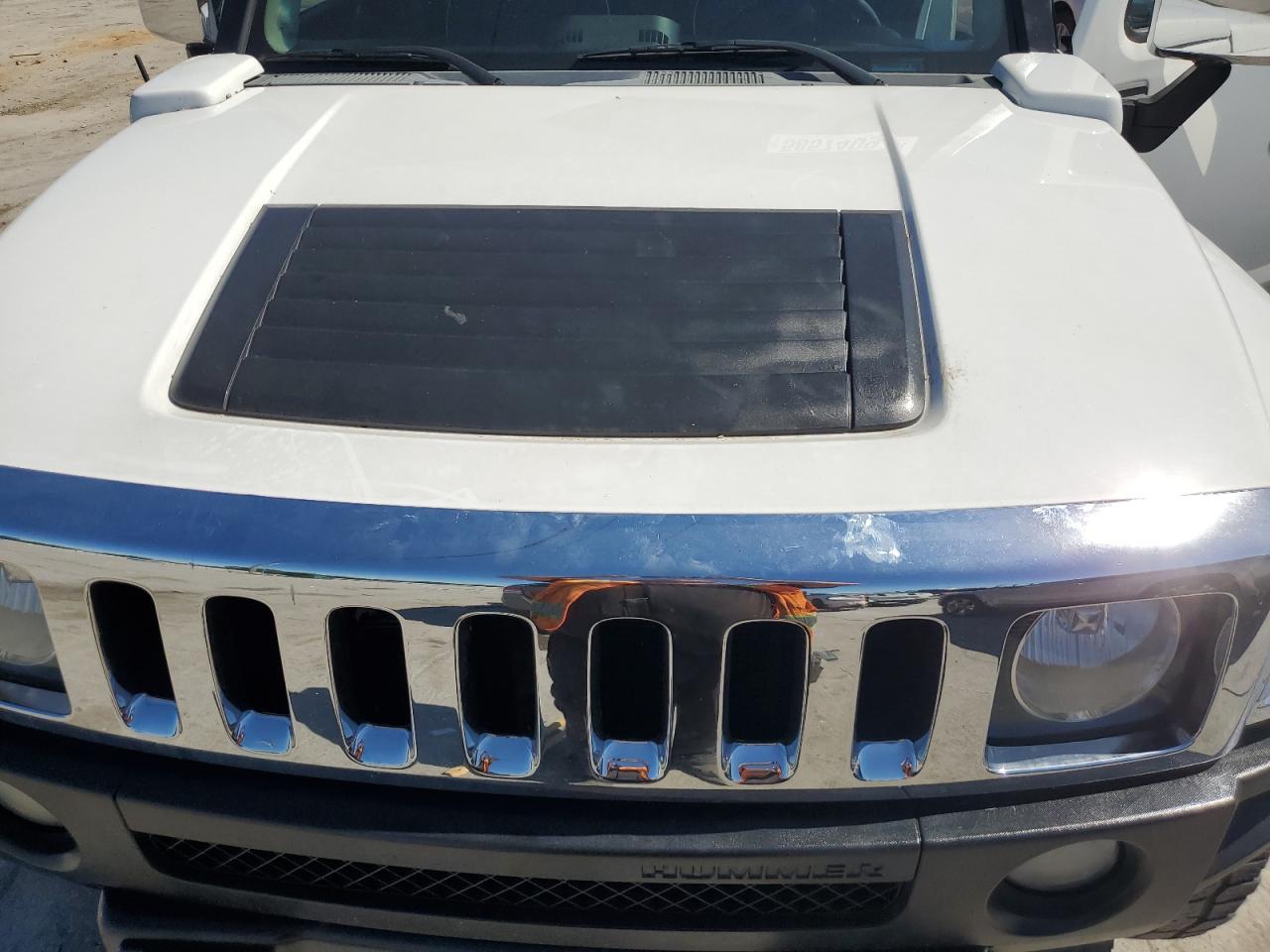 5GTMNJEE4A8140626 2010 Hummer H3 Luxury