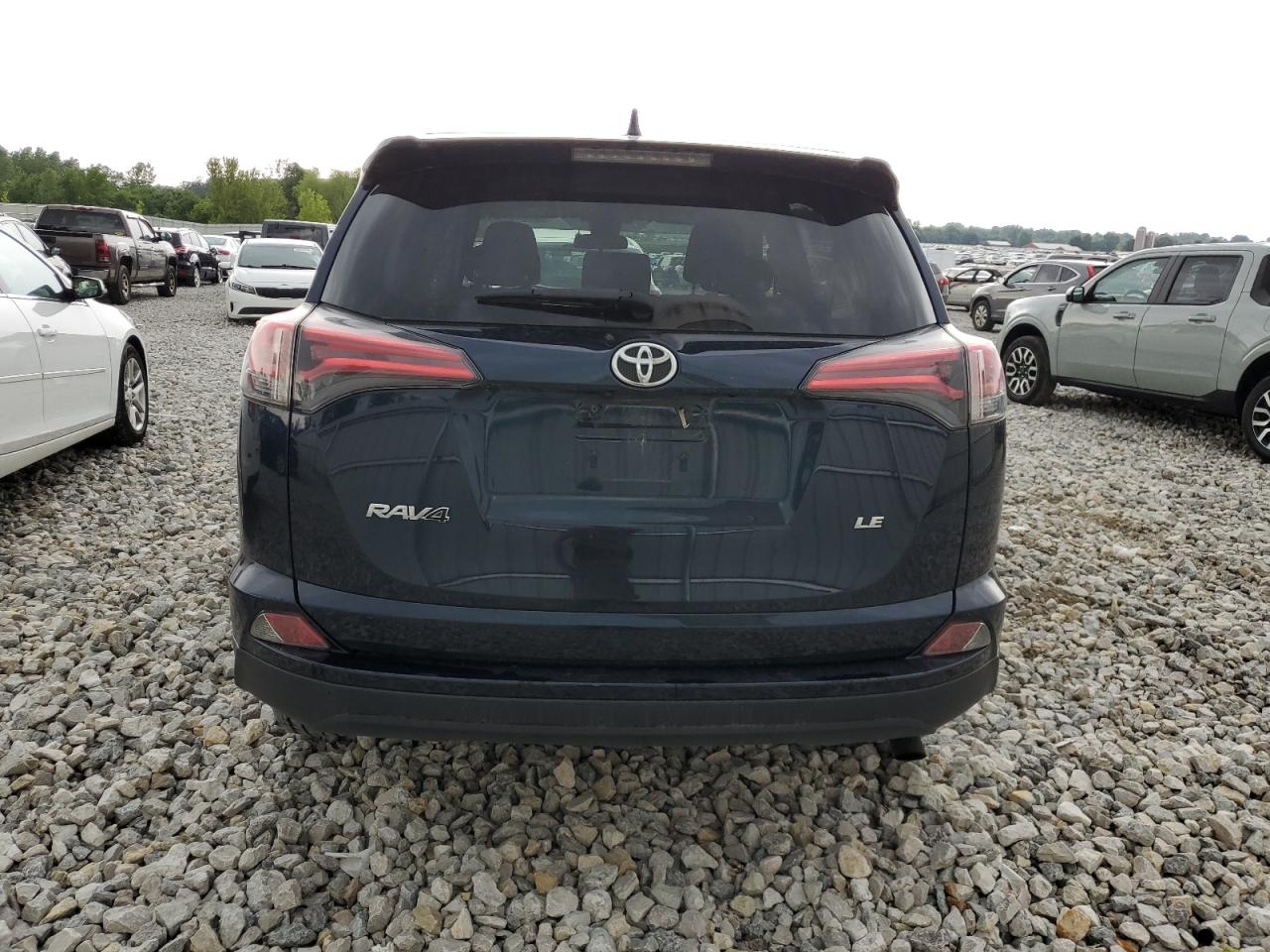 JTMZFREV6HJ720083 2017 Toyota Rav4 Le