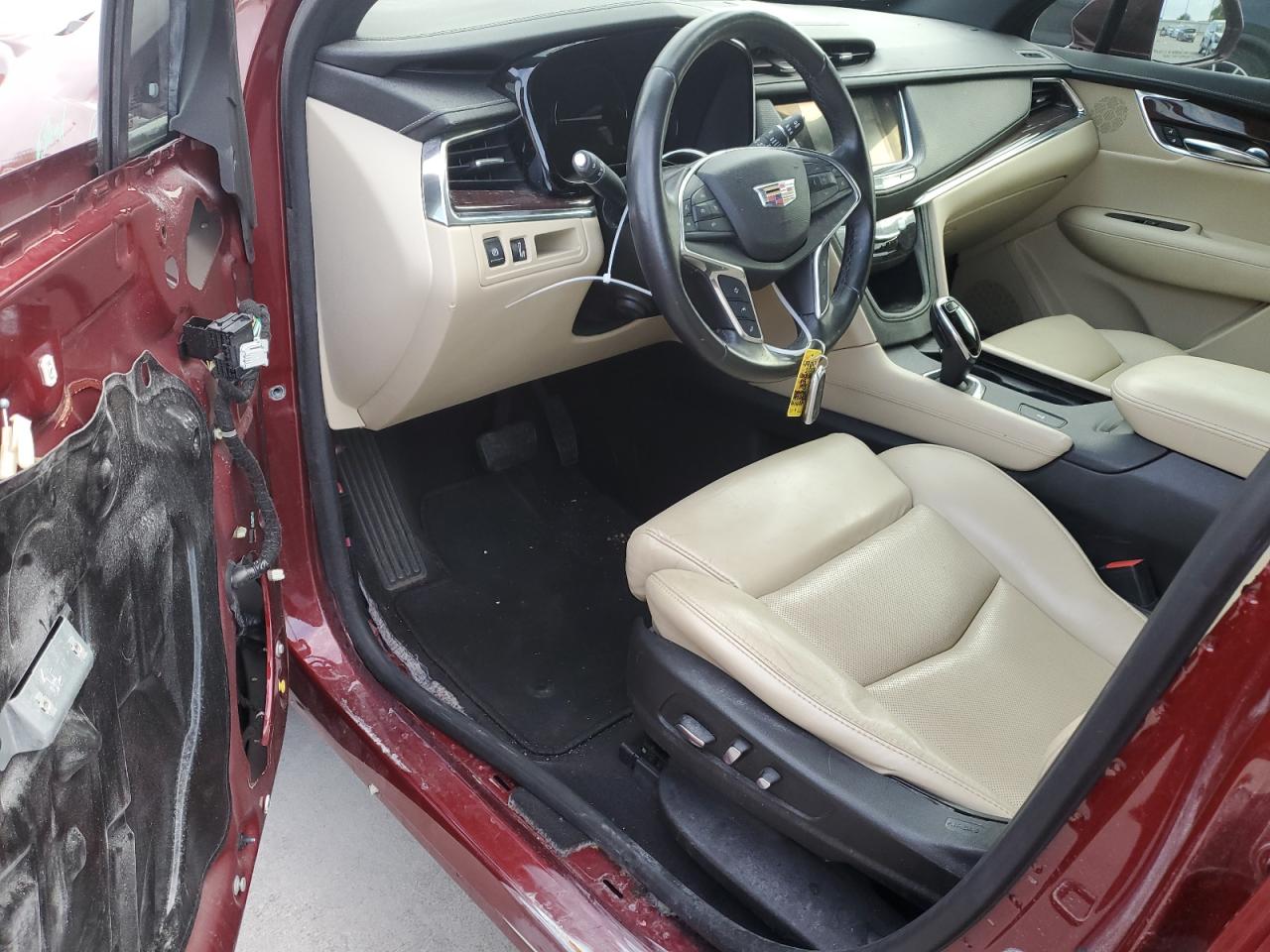 1GYKNBRS7HZ192920 2017 Cadillac Xt5 Luxury