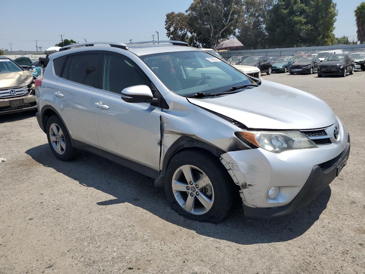 2T3WFREV1FW156893 2015 Toyota Rav4 Xle