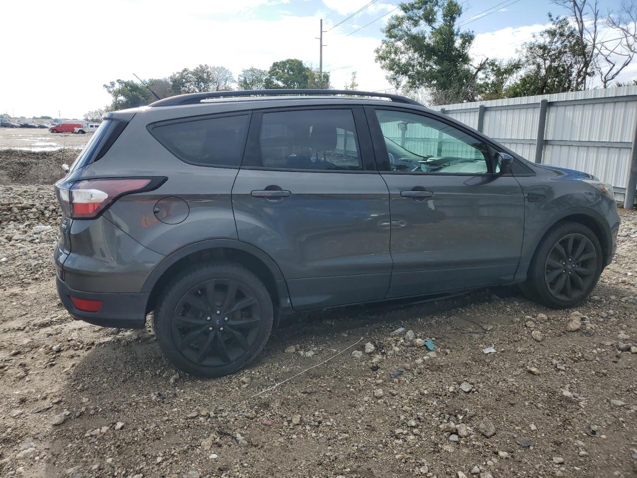 1FMCU9GD2HUD64385 2017 Ford Escape Se