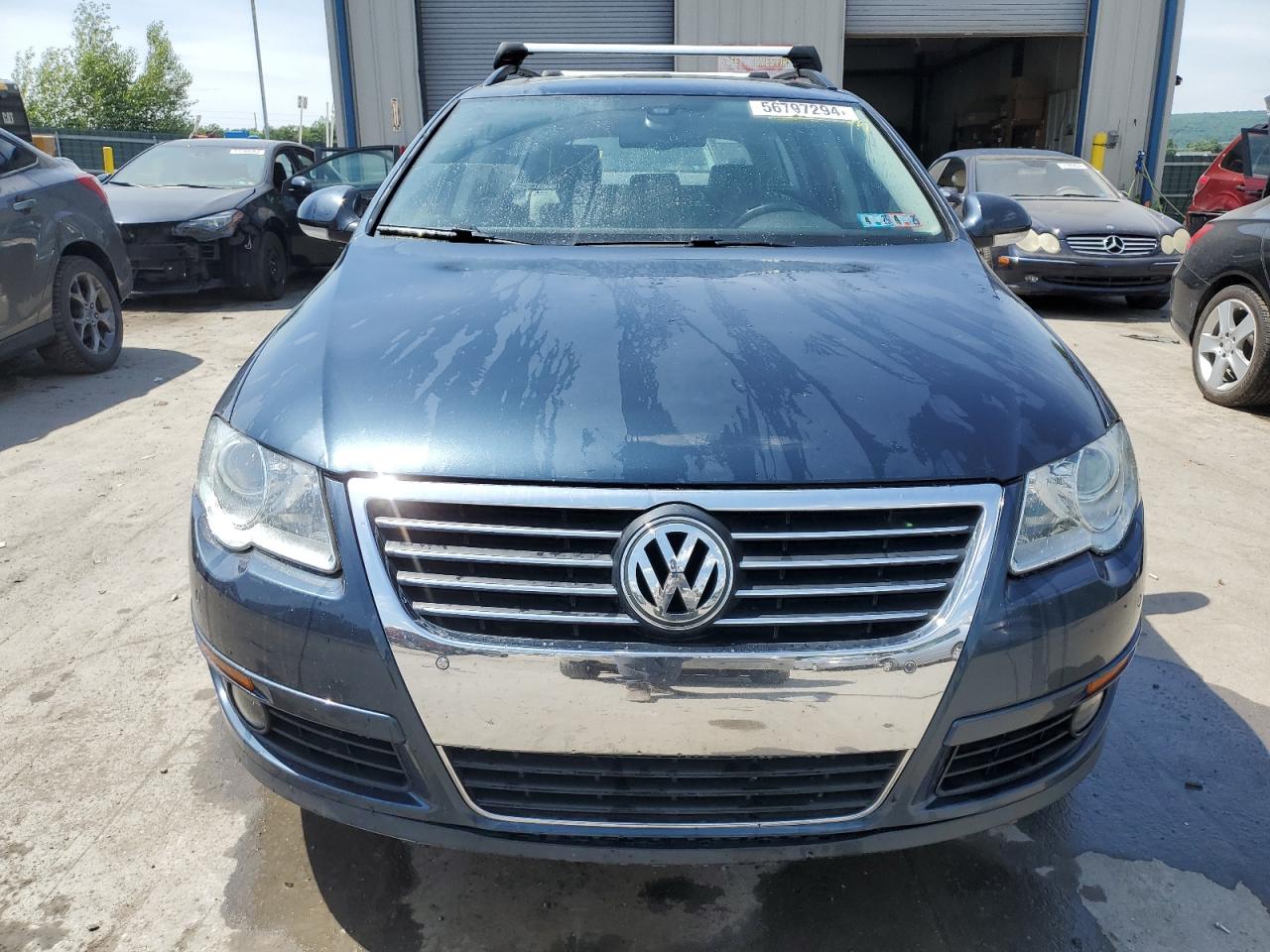 WVWTU93C17E181750 2007 Volkswagen Passat 3.6L Wagon Luxury