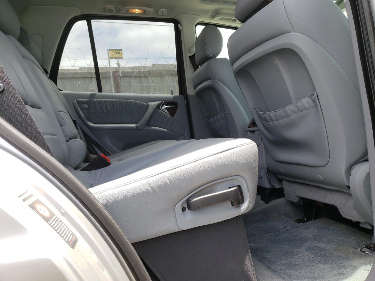 4JGAB72E3YA208357 2000 Mercedes-Benz Ml 430