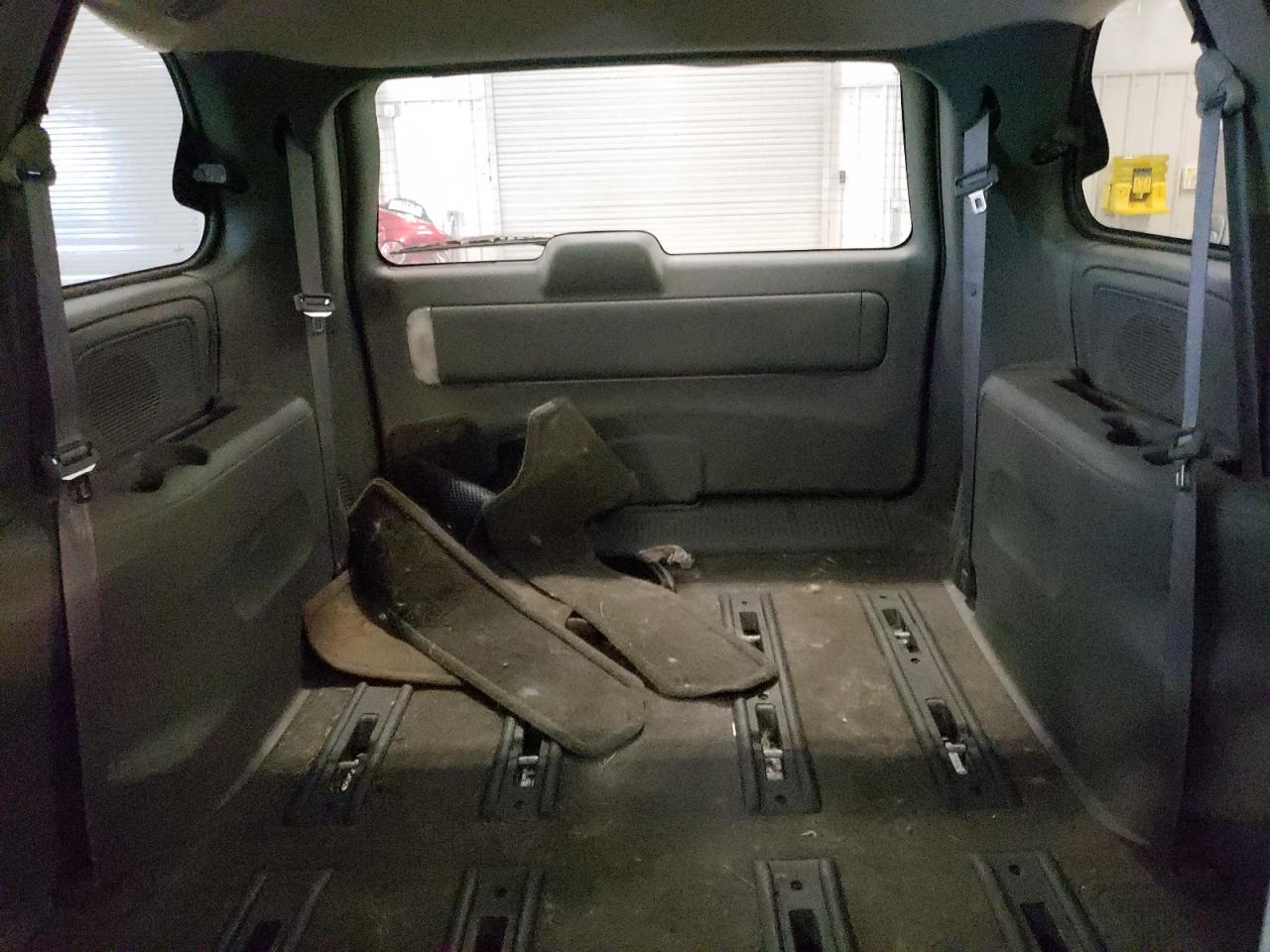 1C4GP45R45B438282 2005 Chrysler Town & Country