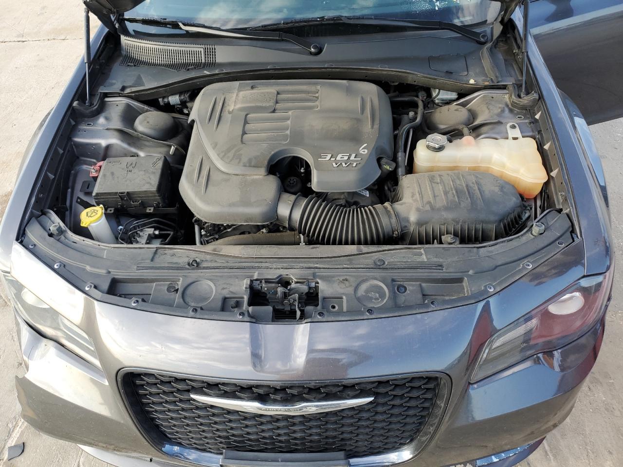 2C3CCABG9JH283553 2018 Chrysler 300 S