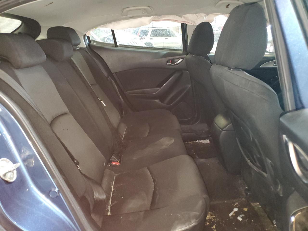 3MZBN1K72JM263600 2018 Mazda 3 Sport