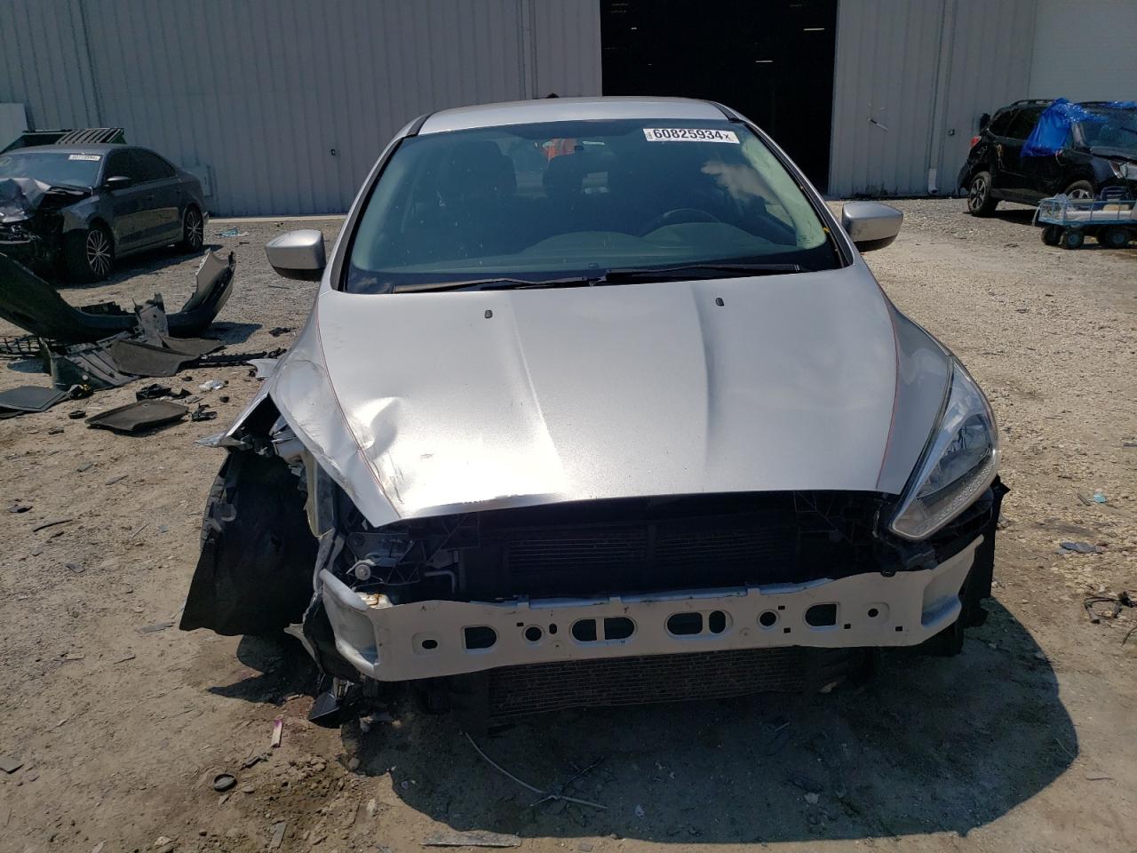 1FADP3F29JL288453 2018 Ford Focus Se