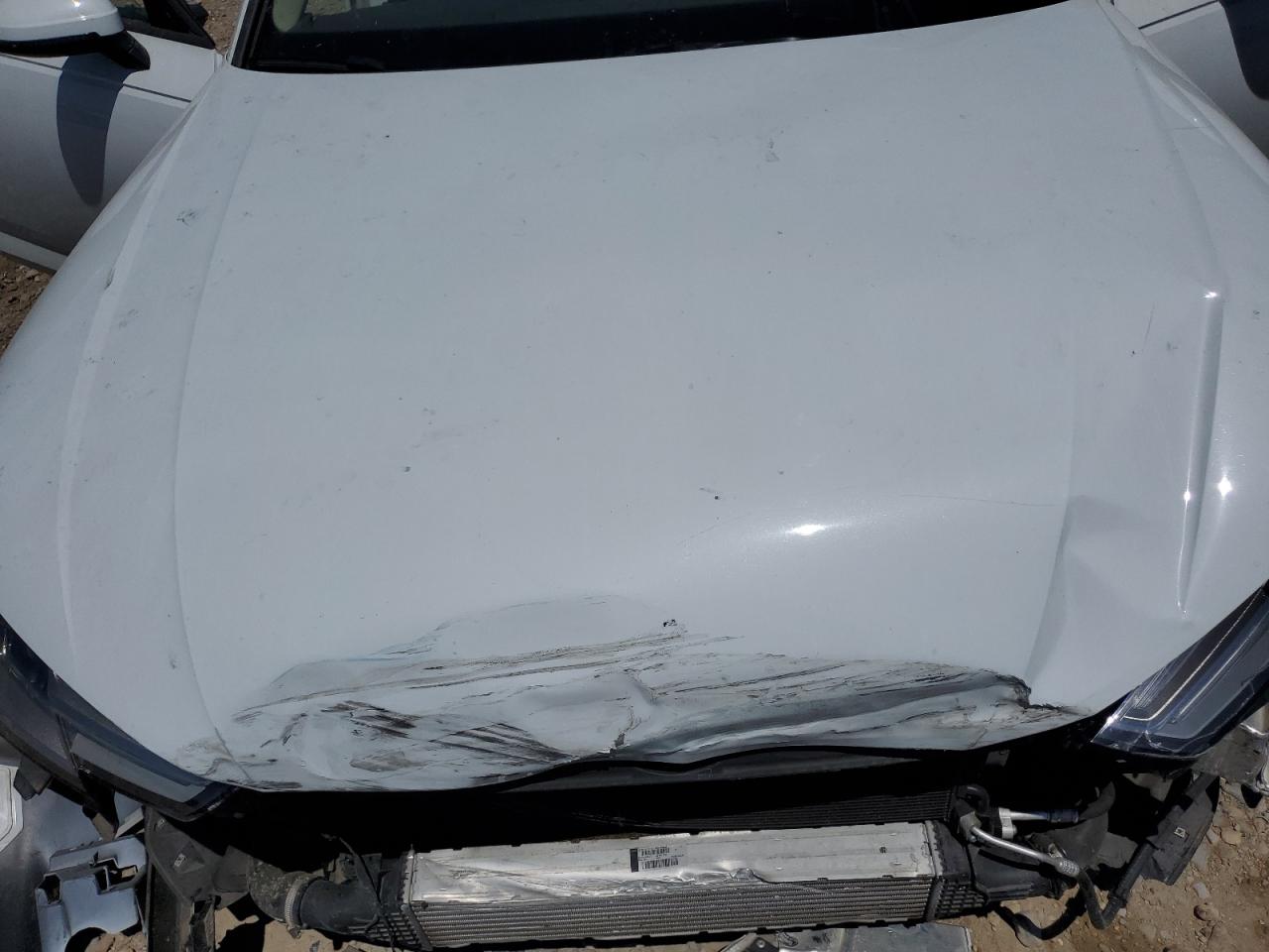 WAUKMAF48JA040378 2018 Audi A4 Premium