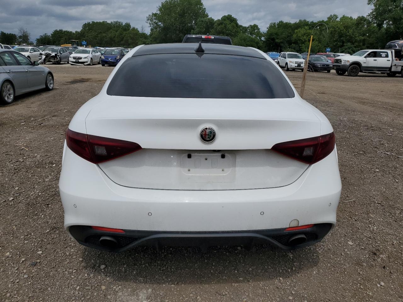 2018 Alfa Romeo Giulia Ti Q4 vin: ZARFAEEN8J7567645