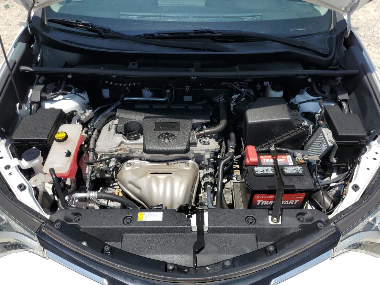 2T3ZFREV1HW388068 2017 Toyota Rav4 Le