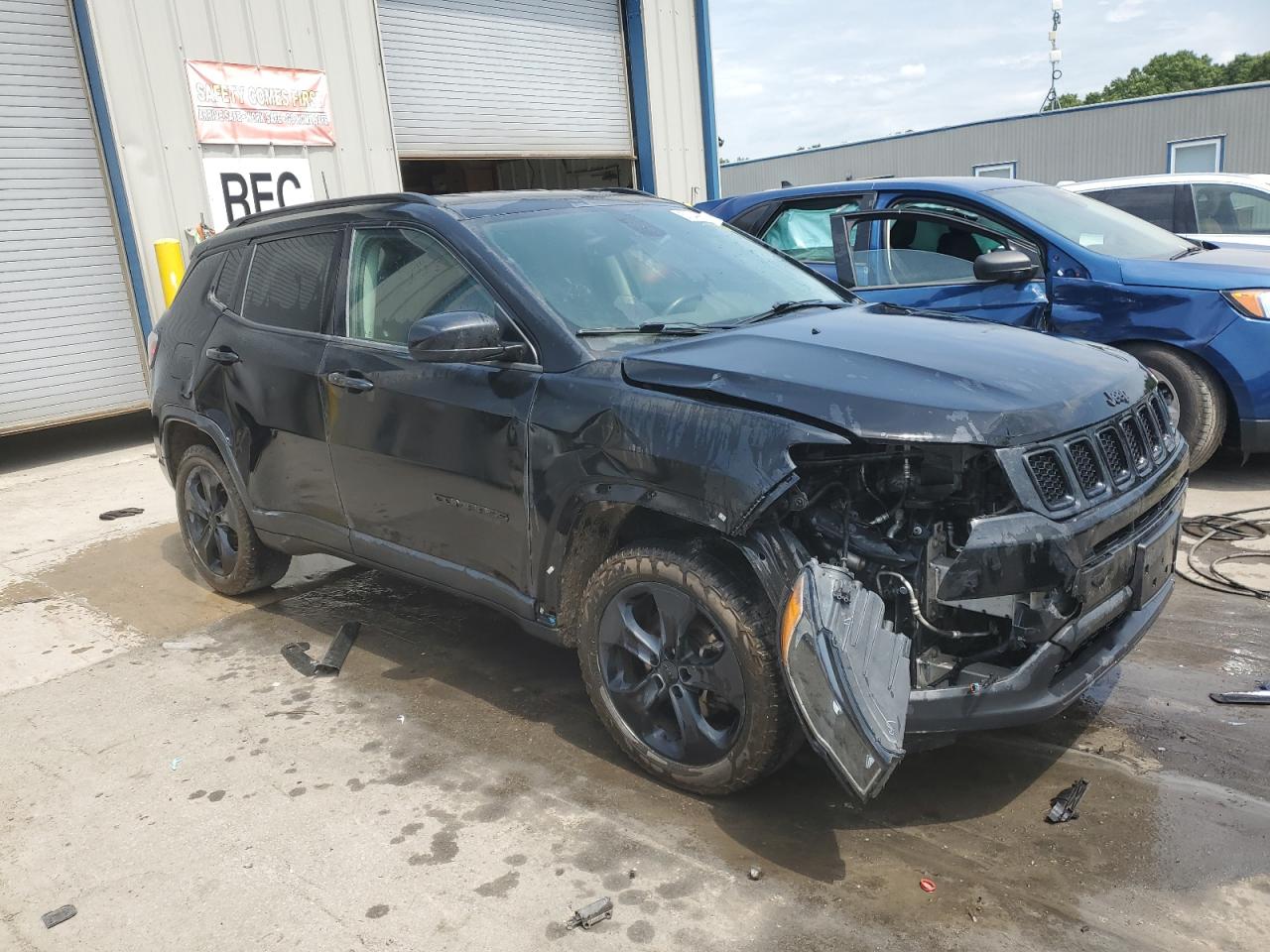 3C4NJDBB8JT304321 2018 Jeep Compass Latitude