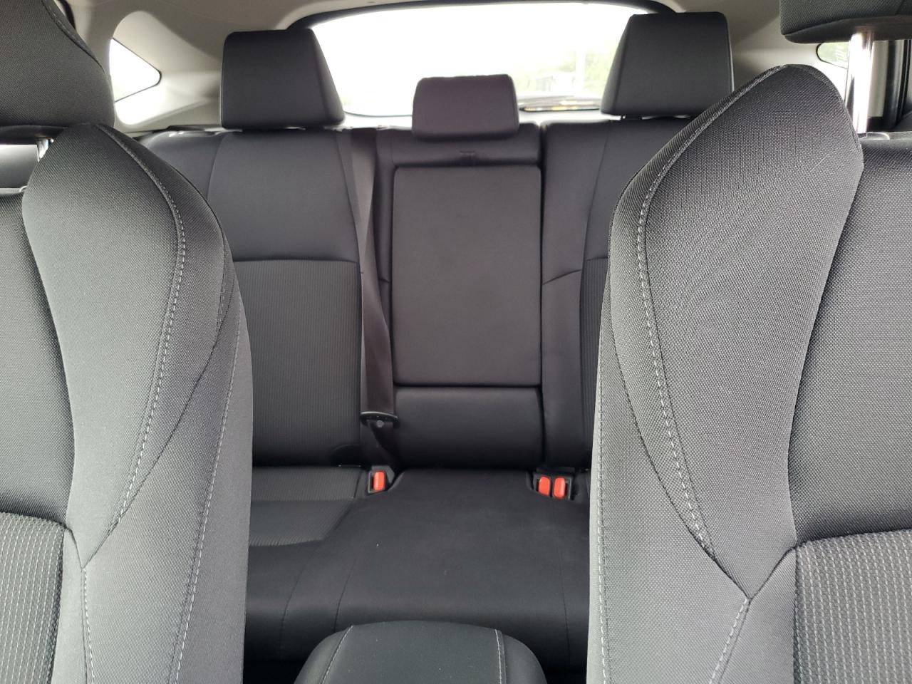 JTEAAAAH3NJ090737 2022 Toyota Venza Le