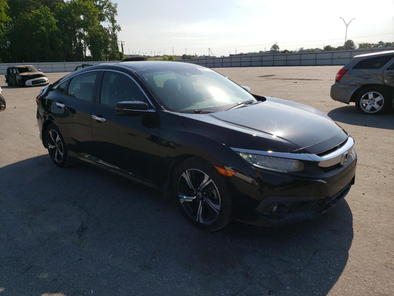 19XFC1F90HE020667 2017 Honda Civic Touring