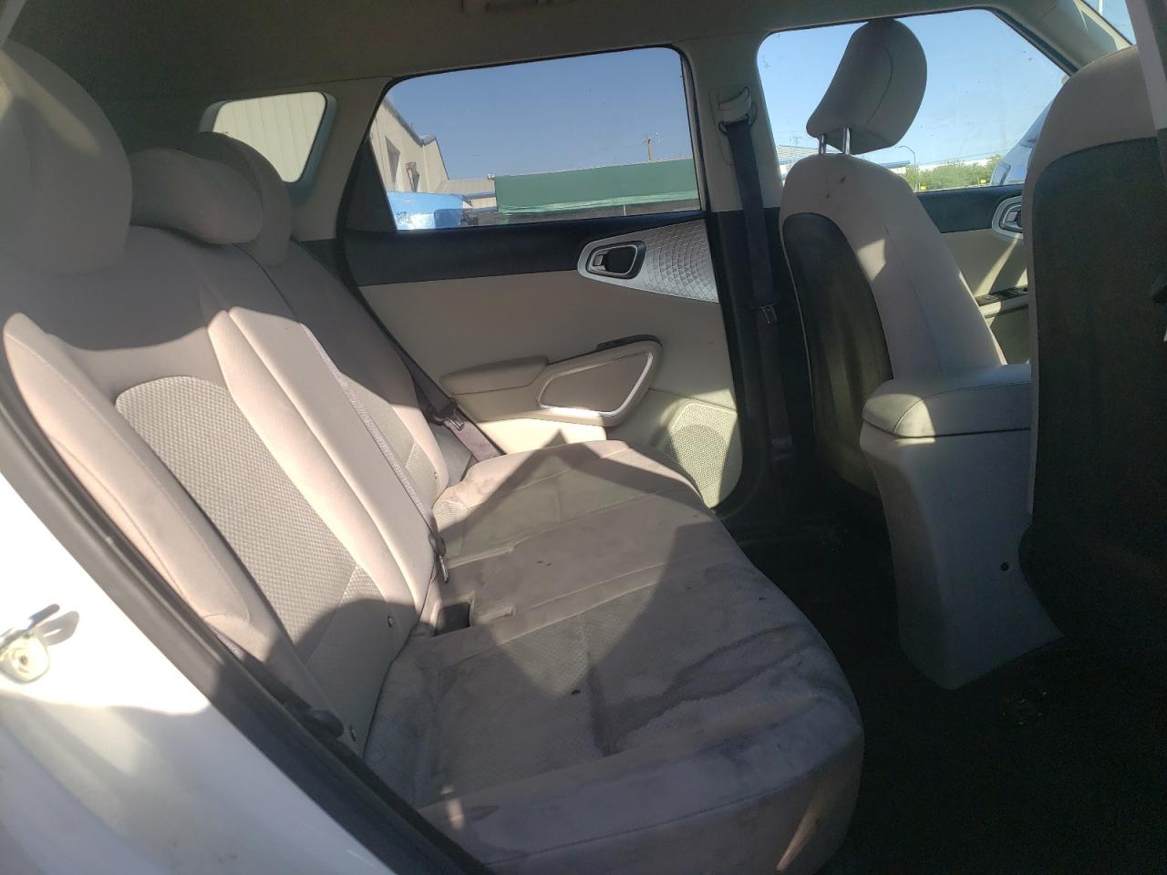 KNDJ23AU6L7119670 2020 Kia Soul Lx