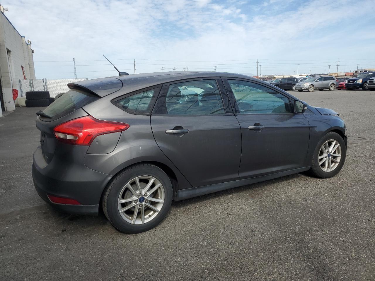 1FADP3K29FL371927 2015 Ford Focus Se