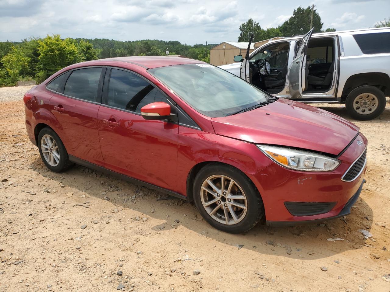 2017 Ford Focus Se vin: 1FADP3F21HL261774