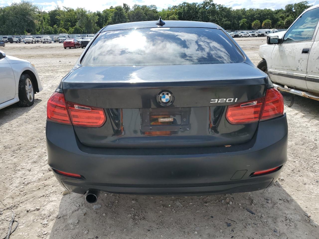 2015 BMW 320 I vin: WBA3B1C50FK138197