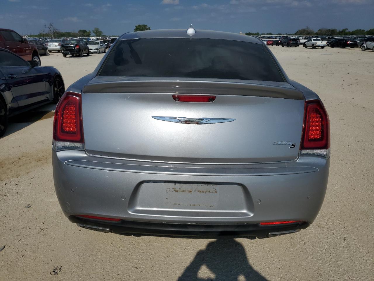 2C3CCABG8JH244601 2018 Chrysler 300 S