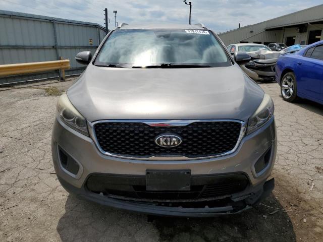 VIN 5XYPG4A37HG216203 2017 KIA Sorento, LX no.5