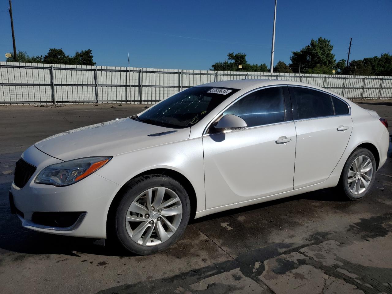 2017 Buick Regal vin: 2G4GM5EX6H9122901