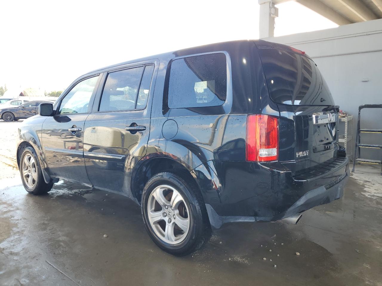 5FNYF3H5XFB010502 2015 Honda Pilot Exl