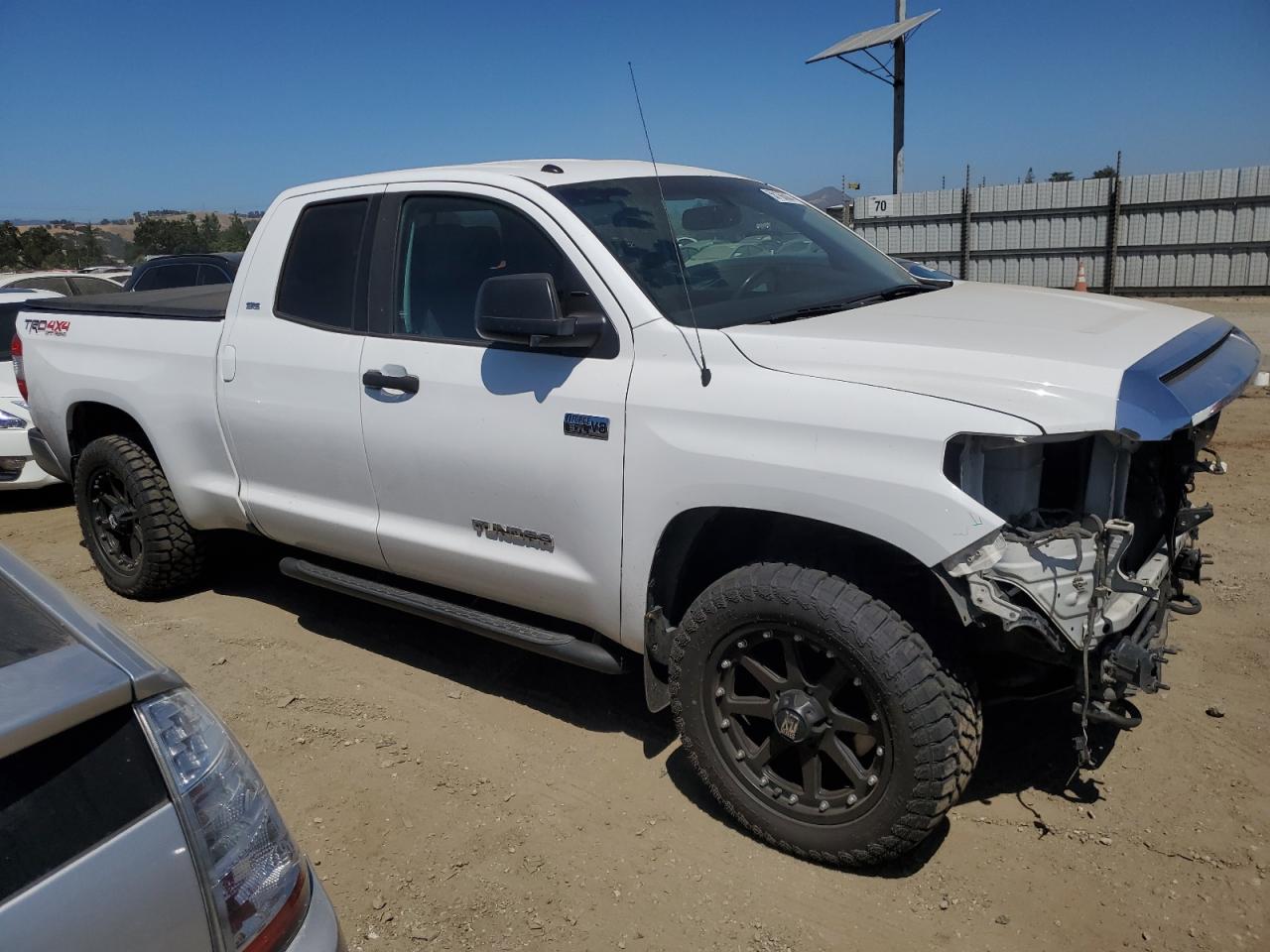 5TFUY5F13HX598322 2017 Toyota Tundra Double Cab Sr/Sr5