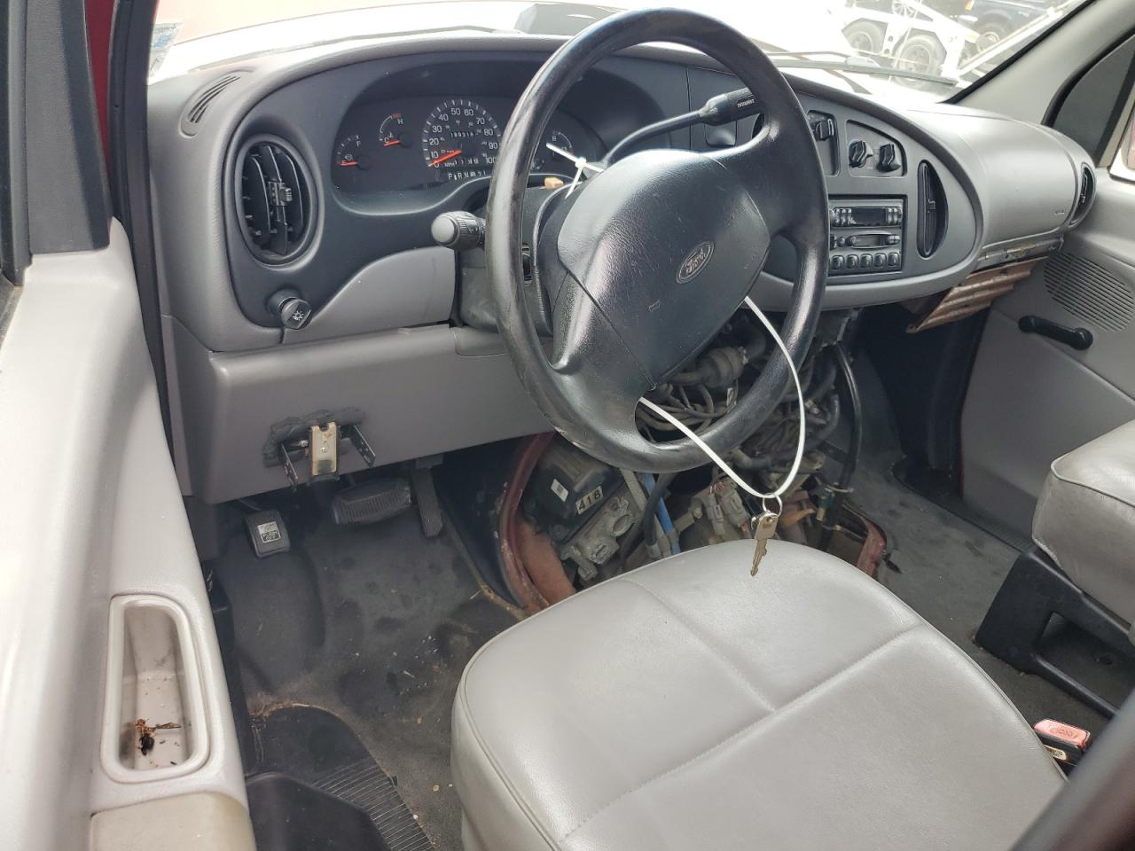 1FTPE24L1WHA18856 1998 Ford Econoline E250 Van