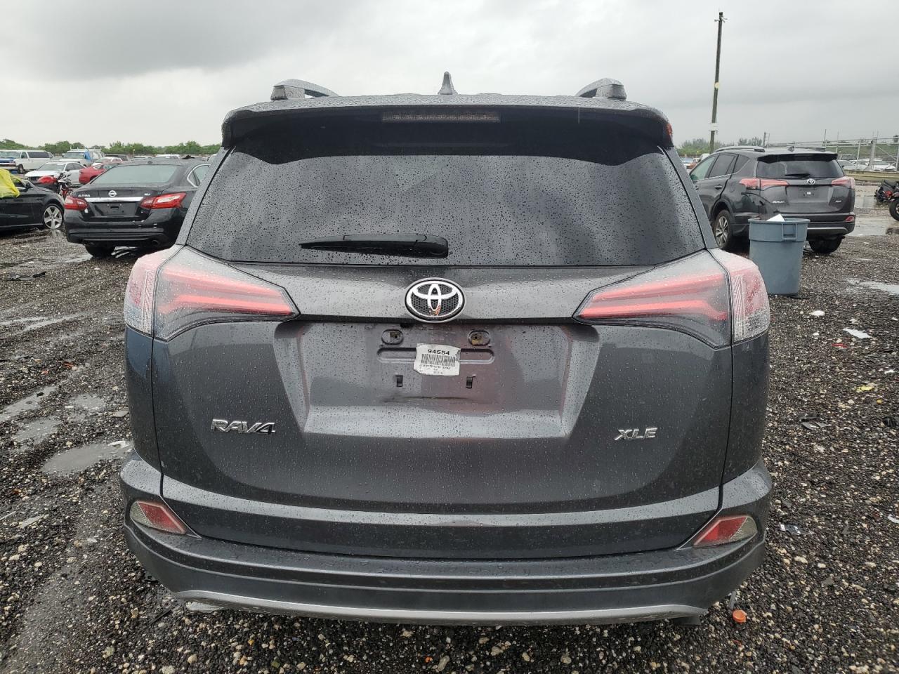 JTMWFREV6HD103994 2017 Toyota Rav4 Xle
