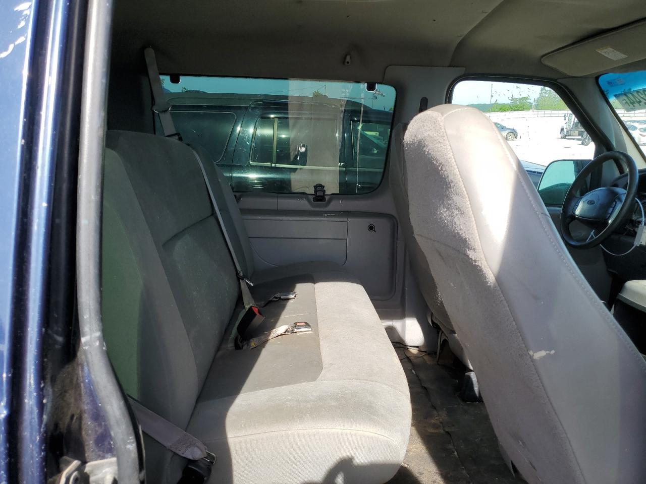 1FMRE11262HB27205 2002 Ford Econoline E150 Wagon