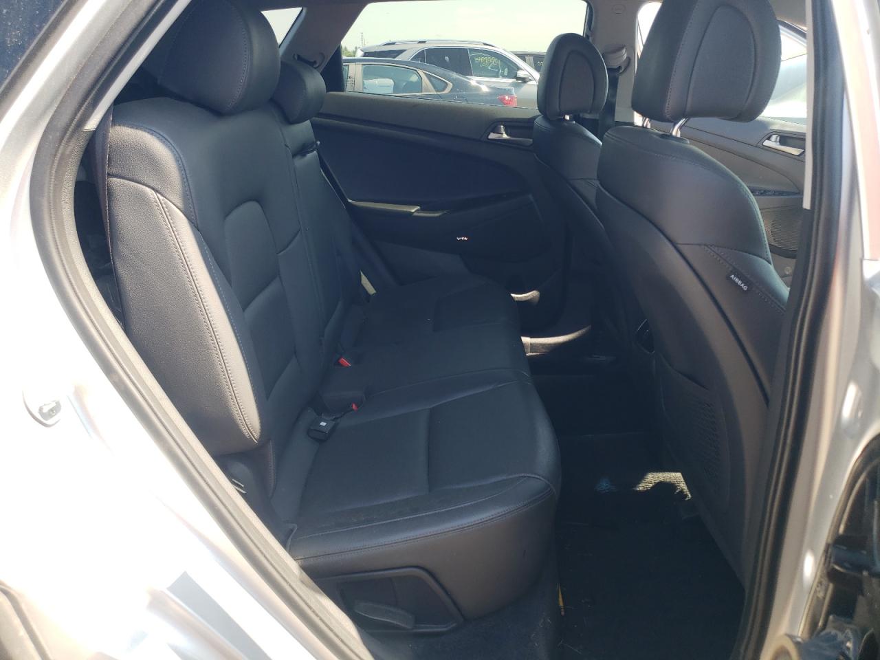 KM8J3CA20JU809548 2018 Hyundai Tucson Value