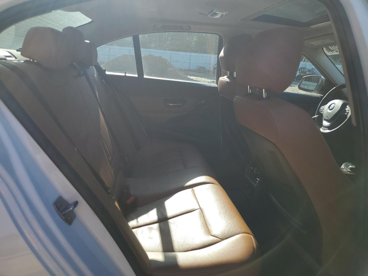 WBA3B3G56FNR86895 2015 BMW 328 Xi