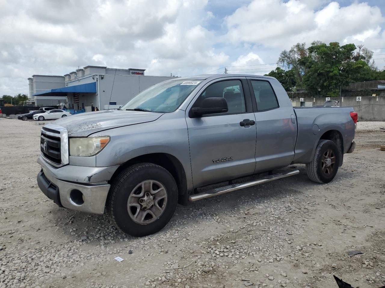 2013 Toyota Tundra Double Cab Sr5 vin: 5TFRU5F17DX028948