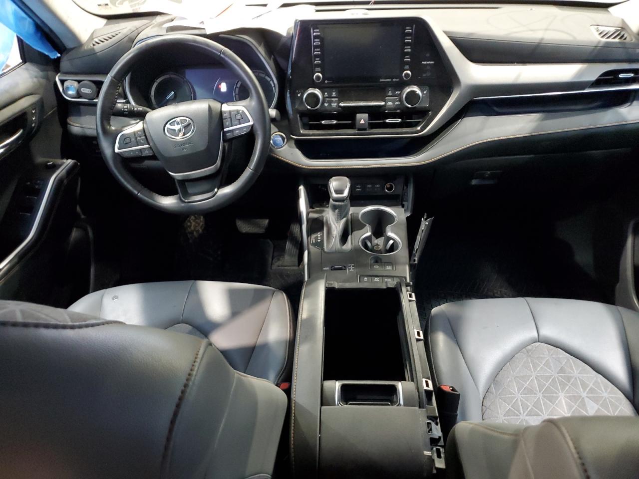 5TDABRCHXNS555952 2022 Toyota Highlander Hybrid Xle