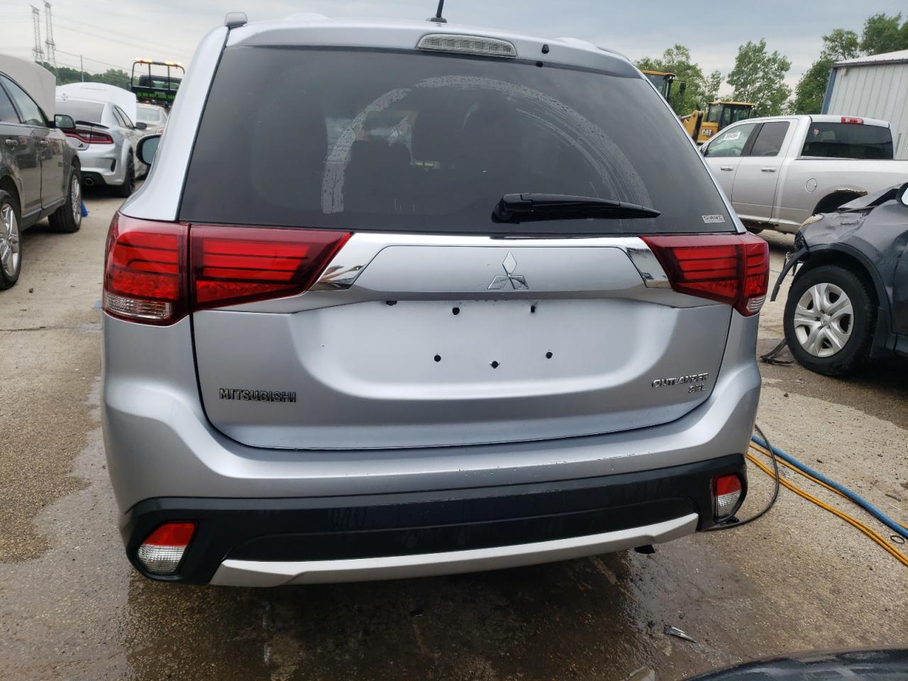 JA4AZ3A34GZ012883 2016 Mitsubishi Outlander Se