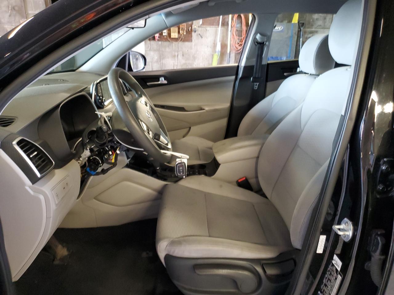 KM8J23A4XKU863915 2019 Hyundai Tucson Se