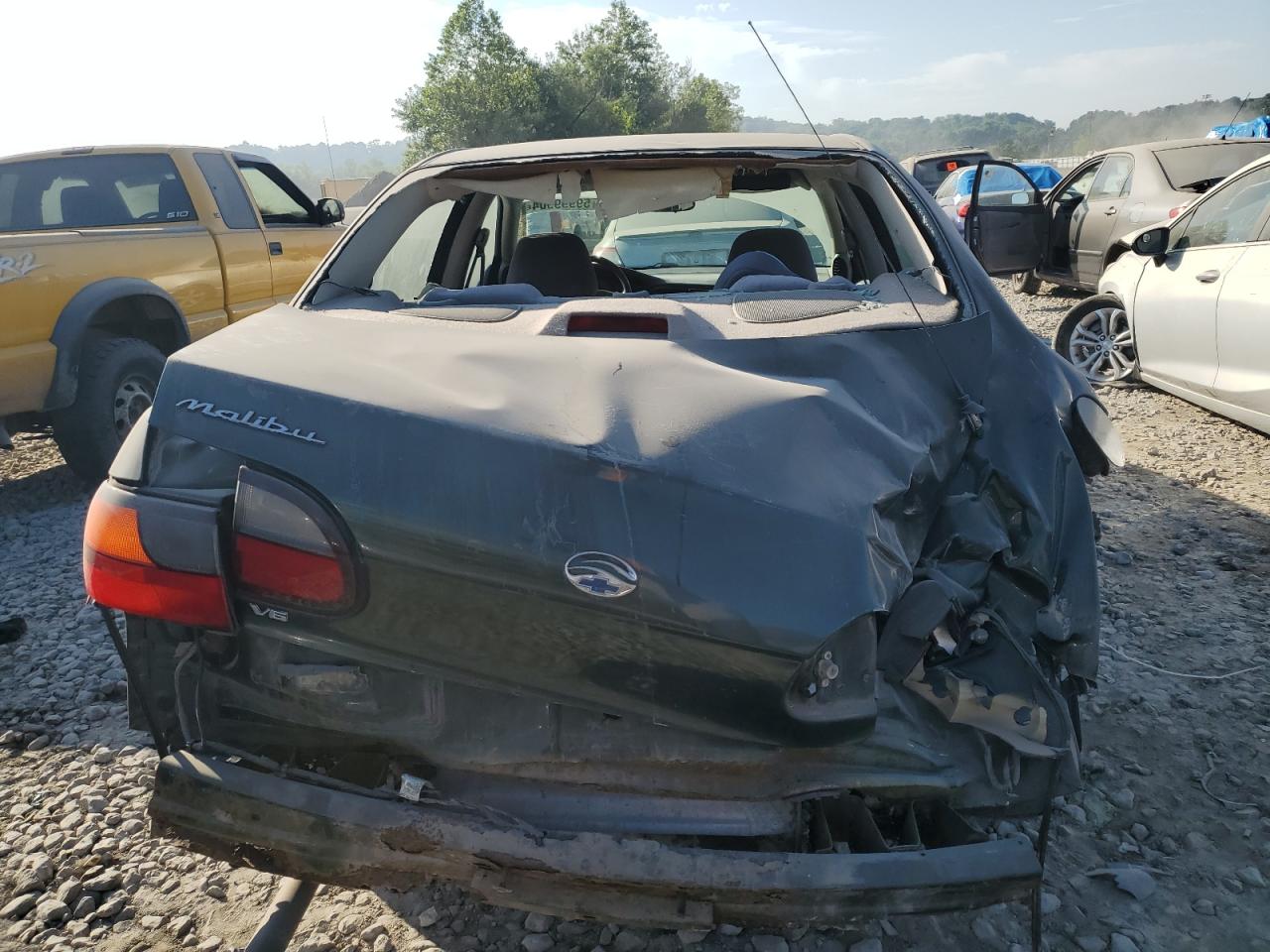 1G1ND52J92M562321 2002 Chevrolet Malibu