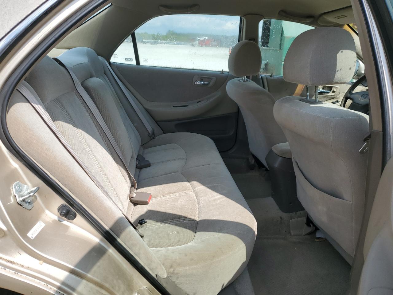 1HGCG5647YA101351 2000 Honda Accord Lx