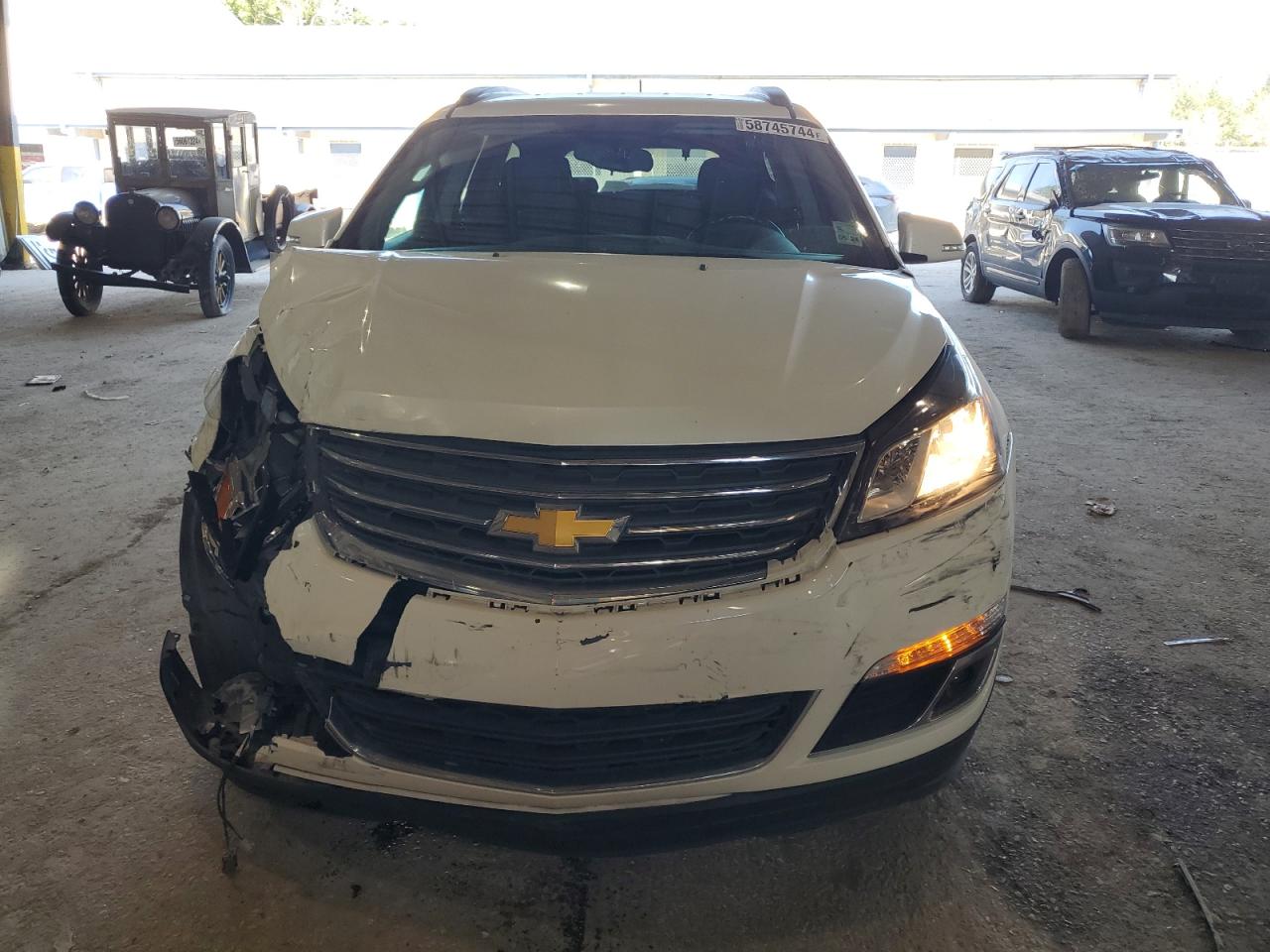 2014 Chevrolet Traverse Lt vin: 1GNKRGKD9EJ322183