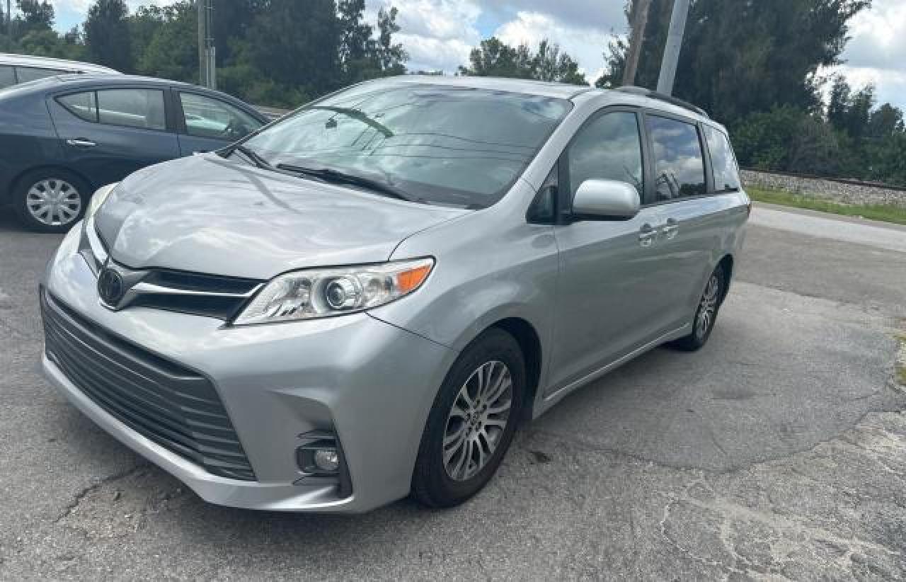 2020 Toyota Sienna Xle vin: 5TDYZ3DC2LS064119