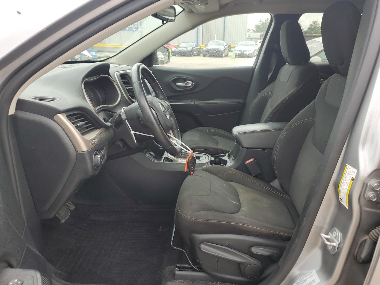 1C4PJLCSXGW352097 2016 Jeep Cherokee Latitude