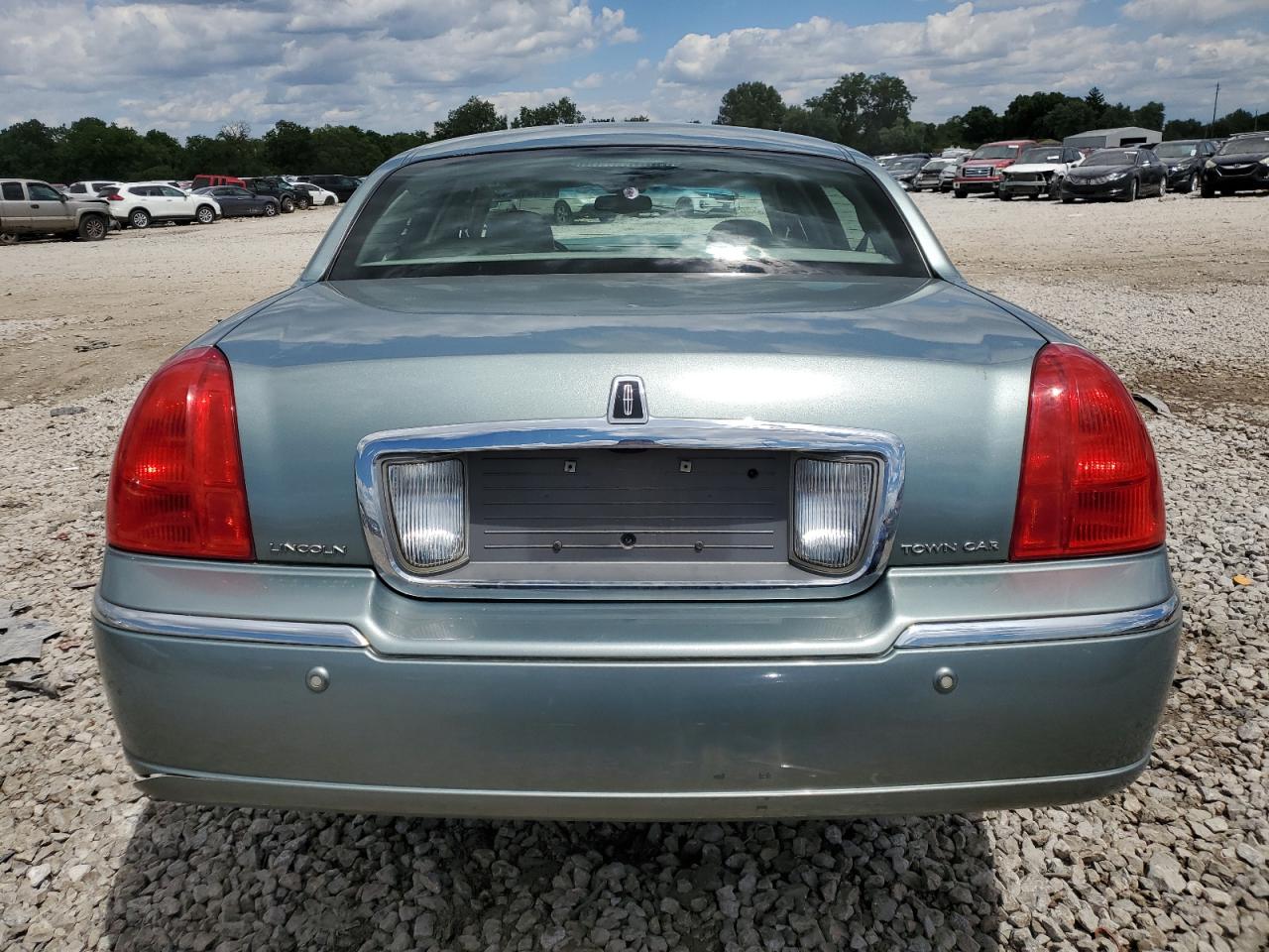 1LNHM83W54Y652346 2004 Lincoln Town Car Ultimate