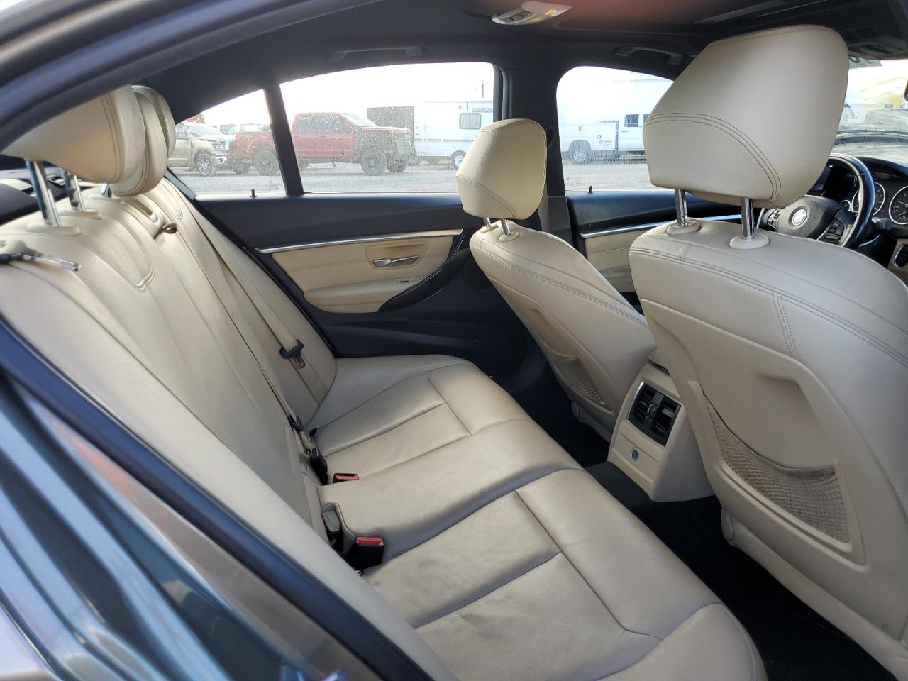 WBA8B9G30HNU57114 2017 BMW 330 I